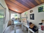 Casa com 4 dormitórios à venda, 150 m² por R$...