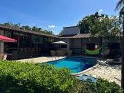 Casa com 4 dormitórios à venda, 150 m² por R$...