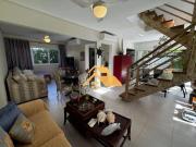 Casa com 4 dormitórios à venda, 155 m² por R$...