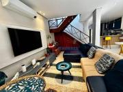 Casa com 4 dormitórios à venda, 156 m² por R$...