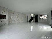 Casa com 4 dormitórios à venda, 160 m² por R$...