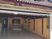 Casa com 4 dormitórios à venda, 178 m² por R$...
