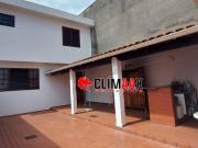 Casa com 4 dormitórios à venda, 179 m² por R$...