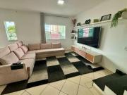 Casa com 4 dormitórios à venda, 180 m² por R$...