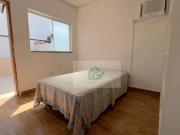 Casa com 4 dormitórios à venda, 180 m² por R$...