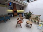 Casa com 4 dormitórios à venda, 180 m² por R$...