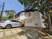 Casa com 4 dormitórios à venda, 184 m² por R$...
