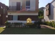 Casa com 4 dormitórios à venda, 192 m² por R$...