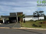 Casa com 4 dormitórios à venda, 197 m² por R$...