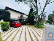 Casa com 4 dormitórios à venda, 200 m² por R$...