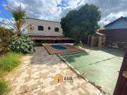 Casa com 4 dormitórios à venda, 200 m² por R$ 449.000...