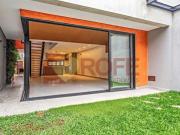 Casa com 4 dormitórios à venda, 200 m² por R$...