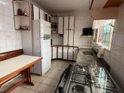 Casa com 4 dormitórios à venda, 200 m² por R$ 870.000,00...