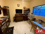 Casa com 4 dormitórios à venda, 201 m² por R$...