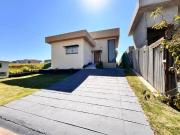 Casa com 4 dormitórios à venda, 203 m² por R$...