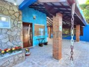 Casa com 4 dormitórios à venda, 203 m² por R$...