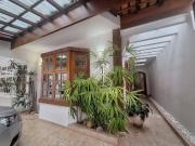 Casa com 4 dormitórios à venda, 205 m² por R$...