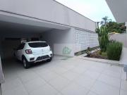 Casa com 4 dormitórios à venda, 206 m² por R$...
