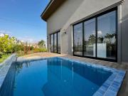 Casa com 4 dormitórios à venda, 208 m² por R$...