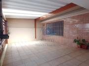 Casa com 4 dormitórios à venda, 210 m² por R$...