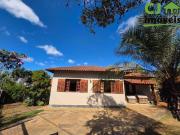 Casa com 4 dormitórios à venda, 214 m² por R$...