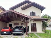 Casa com 4 dormitórios à venda, 215 m² por R$...