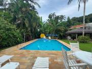 Casa com 4 dormitórios à venda, 215 m² por R$...