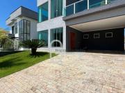 Casa com 4 dormitórios à venda, 216 m² por R$...