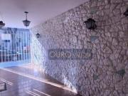 Casa com 4 dormitórios à venda, 220 m² por R$...