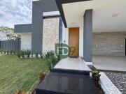 Casa com 4 dormitórios à venda, 220 m² por R$...