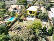 Casa com 4 dormitórios à venda, 223 m² por R$...