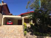 Casa com 4 dormitórios à venda, 224 m² por R$...