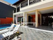 Casa com 4 dormitórios à venda, 226 m² por R$...