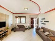 Casa com 4 dormitórios à venda, 226 m² por R$...