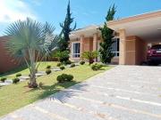 Casa com 4 dormitórios à venda, 228 m² por R$...