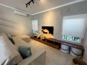 Casa com 4 dormitórios à venda, 230 m² por R$...