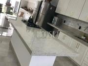 Casa com 4 dormitórios à venda, 233 m² por R$...