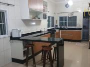 Casa com 4 dormitórios à venda, 235 m² por R$...