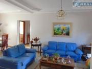 Casa com 4 dormitórios à venda, 235 m² por R$...