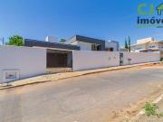 Casa com 4 dormitórios à venda, 238 m² por R$...