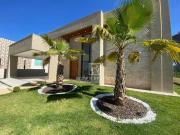 Casa com 4 dormitórios à venda, 240 m² por R$...