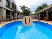 Casa com 4 dormitórios à venda, 240 m² por R$...