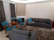Casa com 4 dormitórios à venda, 241 m² por R$...