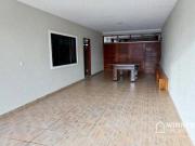 Casa com 4 dormitórios à venda, 242 m² por R$...