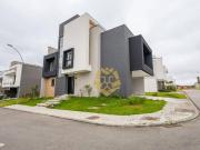 Casa com 4 dormitórios à venda, 243 m² por R$...