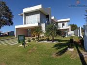 Casa com 4 dormitórios à venda, 244 m² por R$...