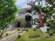 Casa com 4 dormitórios à venda, 245 m² por R$...