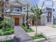 Casa com 4 dormitórios à venda, 248 m² por R$...