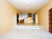 Casa com 4 dormitórios à venda, 250 m² por R$...