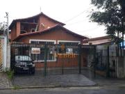 Casa com 4 dormitórios à venda, 250 m² por R$...